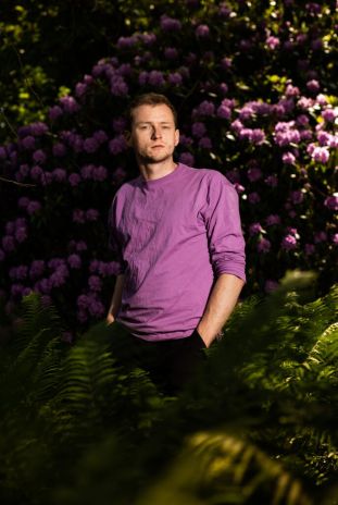 artistpic_1250.jpg