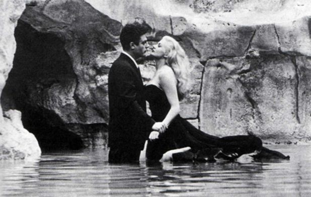 Fellini La dolce vita Szenenfoto.jpg