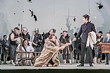 Helena Dix (Odabella),
Ernesto Morillo (Attila),
Seokhoon Moon (Leone),
Chor und Extrachor des Theater Lübeck,
Kinderchor Vocalino
Foto: Jochen Quast - Attila - Theater Lübeck