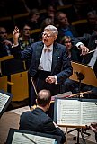Herbert Blomstedt und die Elbphilharmoniker in Lübeck - Ein sinfonisches Fest mit einem 90-jährigen Dirigenten