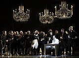 Comte de Nevers, Tomohiro Takada | Raoul de Nangis, Anton Rositskiy | Ensemble - Die Hugenotten - Oper Kiel
