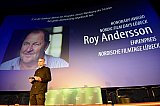 Laudator Fred Scott (Doku über Andersson: Being a human person) würdigt den diesjährigen Ehrenpreisträger - Die 65. Nordischen Filmtage Lübeck sind eröffnet