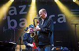 Das Marcin Wasilewski Trio spielt mit Joakim Milder (Saxophon) - Jazz Baltica 2015 Samstag - Fotos von Olaf Malzahn