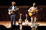 Foto: (c) Peter Hundert - Kings of Convenience in der Elbphilharmonie