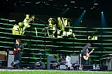 Stilvolle Bühne mit individuellen Videos und LED-Lichtern - Großartiges Stadtpark-Konzert von The Smile in Hamburg