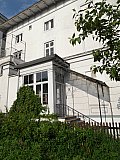 Garten-Seite mit Garteneingangsvestibül - Spätklassizistische Villa von Abriss bedroht - Neubebauung am ZOB