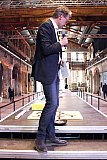 Thilo Gollan - Jonathan Meese performt in der Kulturwerft Gollan in Lübeck