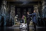 Anton Keremidtchiev (Manfredo), María Fernanda Castillo (Fiora), Noah Schaul (Flaminio), Rúni Brattaberg (Archibaldo), Chor des Theater Lübeck - Italo Montemezzis „Liebe der drei Könige“ im Großen Haus
