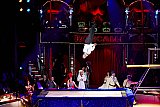 Gala-Premiere: Circus Roncalli startet mit neuem Programm "ARTistART" am Holstentor