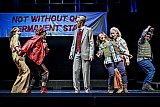Susanne Höhne (Peggy White), Lilly Gropper (Ellen Dawson), Sven Simon (Fred Newlands), Vasiliki Roussi (Meg Dawson), Katharina Abt (Mrs. Dees), Henning Sembritzki (Billy Thompson)
 - Stings „The Last Ship“ im Theater Lübeck