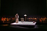 María Fernanda Castillo (La femme) und Orchester - Lübecks Antwort auf Corona mit Poulencs „Menschlicher Stimme“ und Menottis „Telefon“