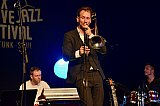 Bandgründer Gustav Rasmussen an der Posaune - Travejazz-Festival: 2. Doppelkonzert vom Samstag mit Sunbörn und den Joo Kraus Quintett