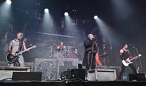 Feuerengel in der Gollan-Kulturwerft: "Feuer frei!"